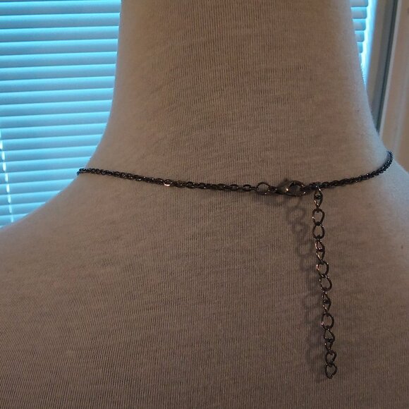 Awesome ❤ Costume Jewelery Necklace Dark Silver Chrome Color ❤ - Picture 4 of 5